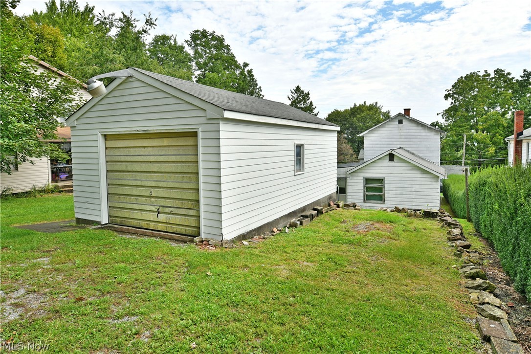 794 N Stateline Road Masury OH 44438
