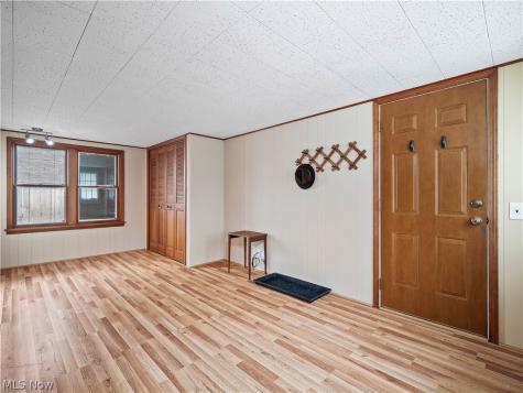 7393 Nethersole Drive Middleburg Heights OH 44130