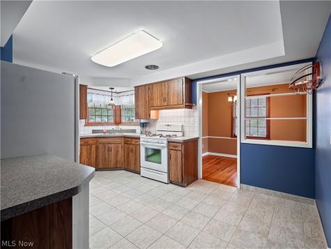 7393 Nethersole Drive Middleburg Heights OH 44130