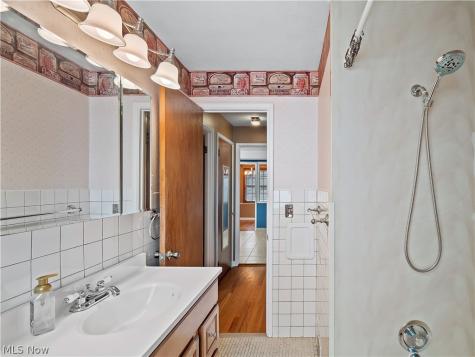 7393 Nethersole Drive Middleburg Heights OH 44130