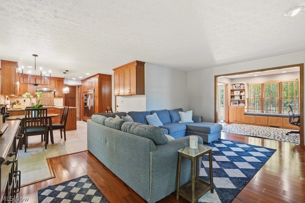 1287 Red Bush Lane Macedonia OH 44056