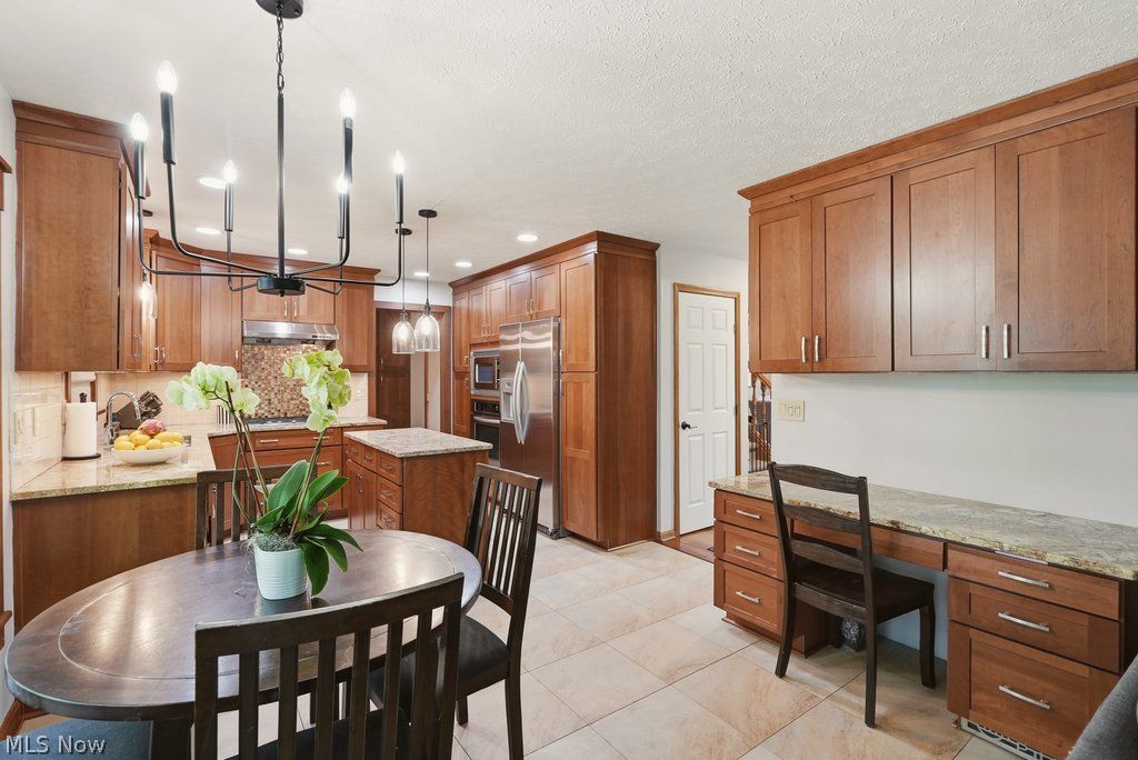 1287 Red Bush Lane Macedonia OH 44056