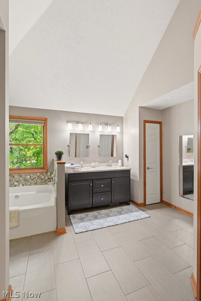 1287 Red Bush Lane Macedonia OH 44056