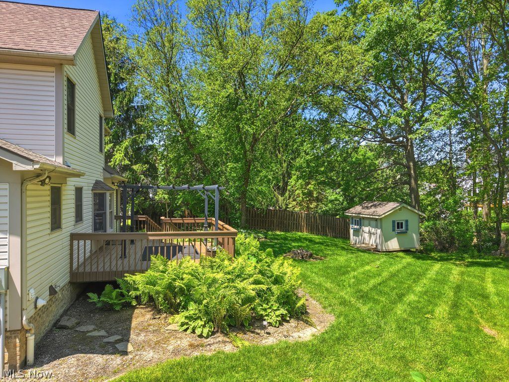 1287 Red Bush Lane Macedonia OH 44056