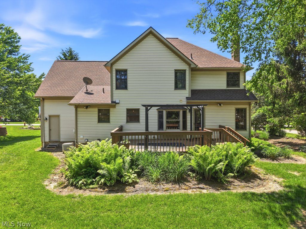 1287 Red Bush Lane Macedonia OH 44056