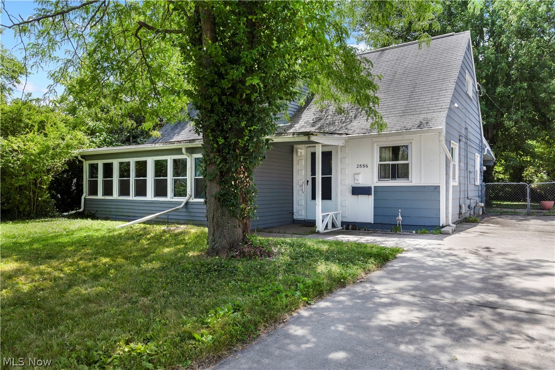 2886 Grant Street Lorain OH 44052
