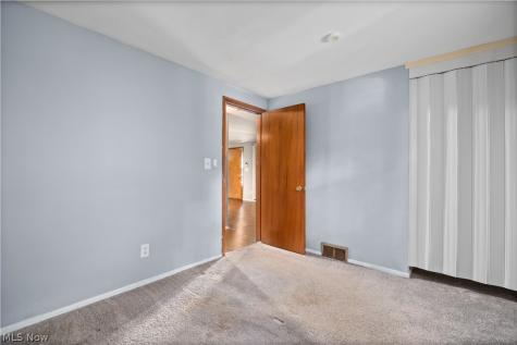 2886 Grant Street Lorain OH 44052