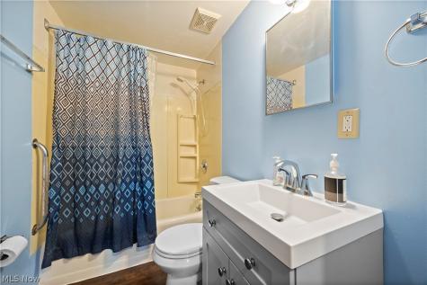 2886 Grant Street Lorain OH 44052