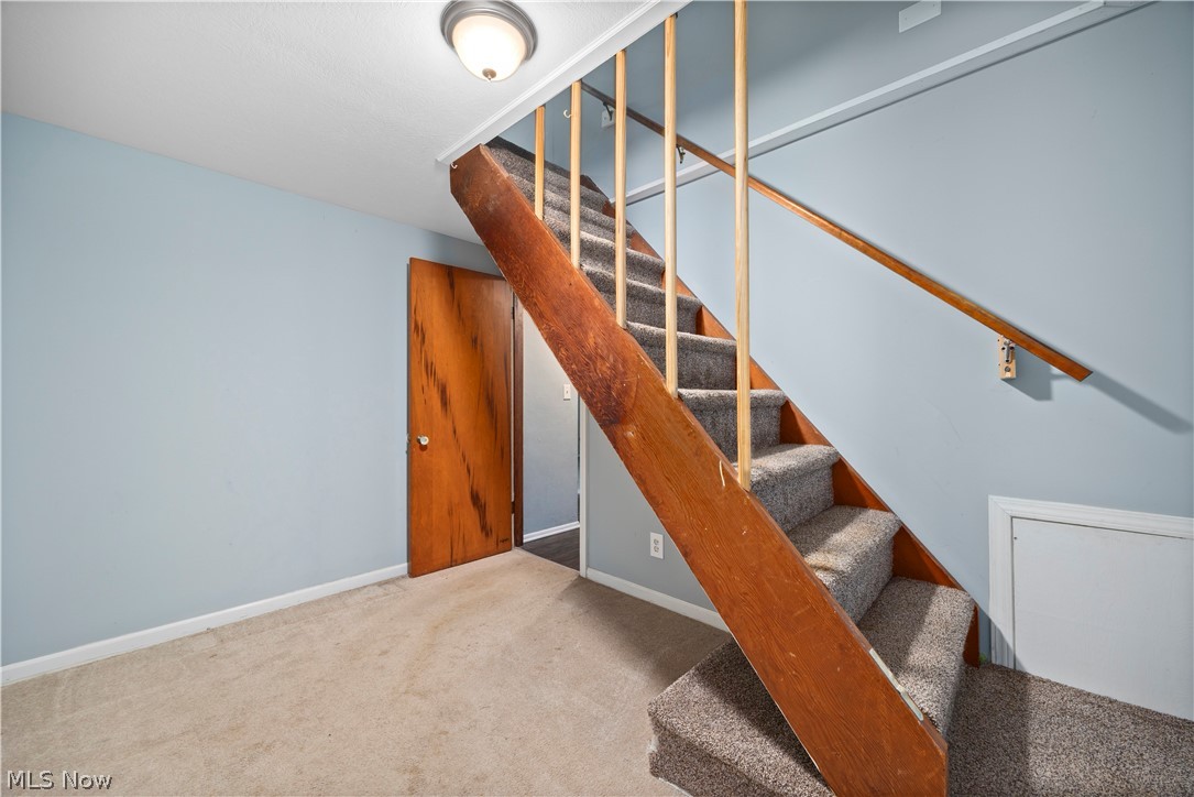 2886 Grant Street Lorain OH 44052