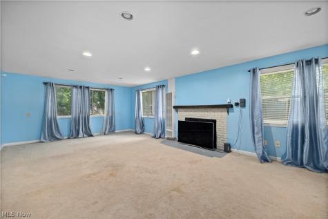2886 Grant Street Lorain OH 44052