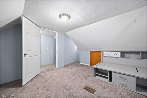 2886 Grant Street Lorain OH 44052