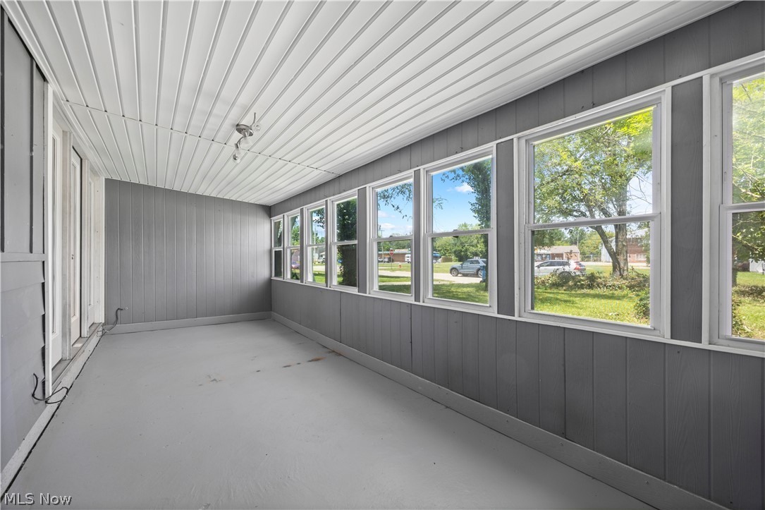 2886 Grant Street Lorain OH 44052