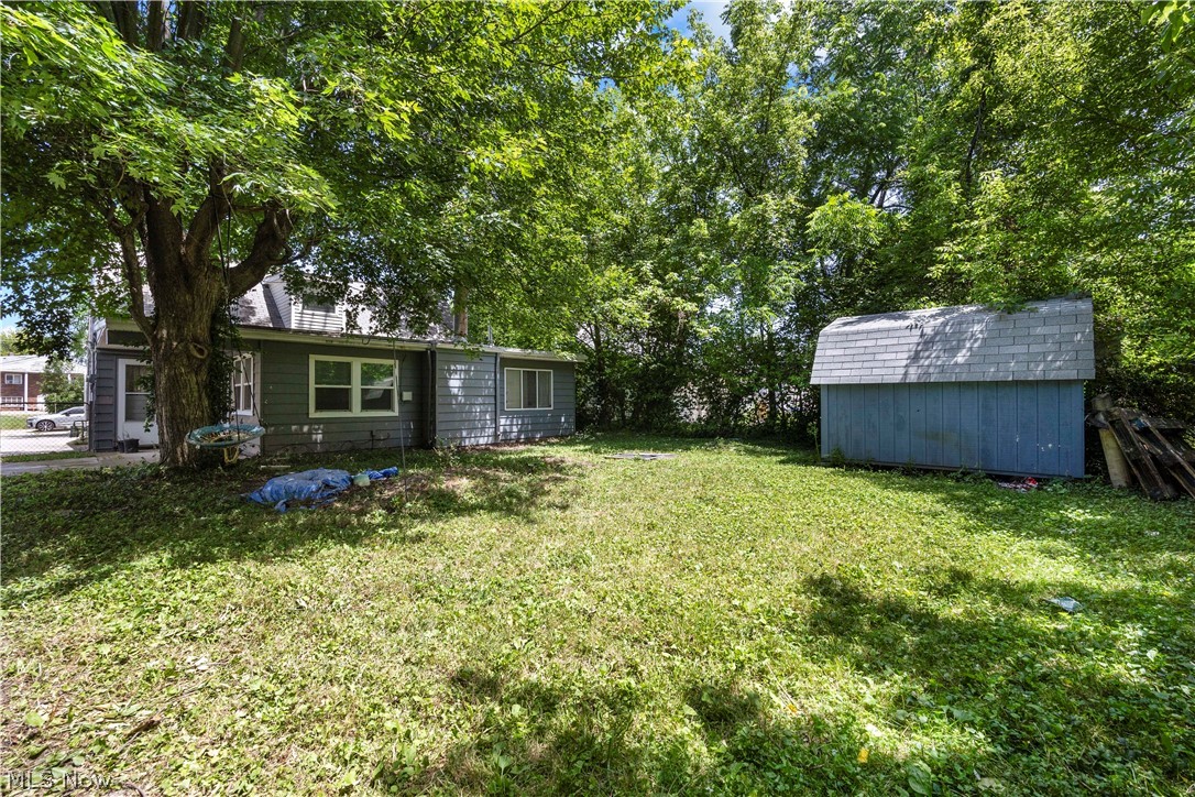 2886 Grant Street Lorain OH 44052