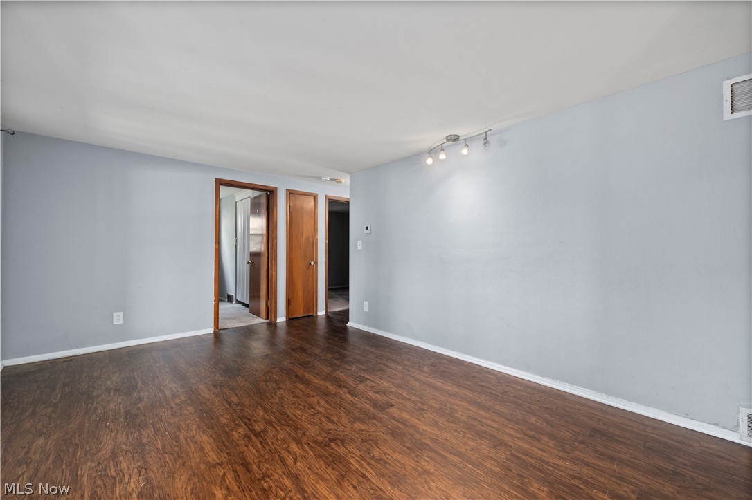 2886 Grant Street Lorain OH 44052
