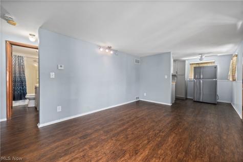 2886 Grant Street Lorain OH 44052