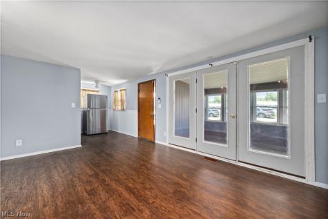 2886 Grant Street Lorain OH 44052