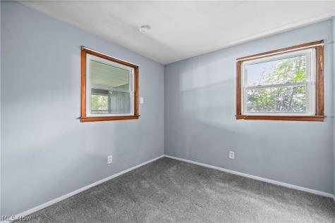 2886 Grant Street Lorain OH 44052