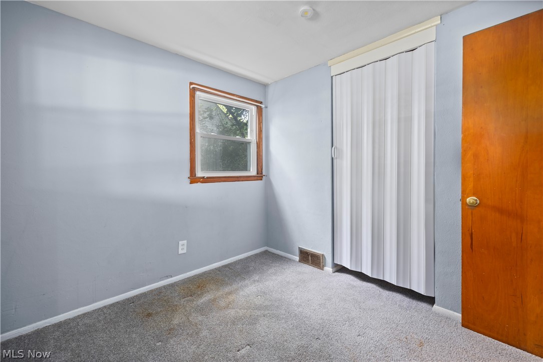 2886 Grant Street Lorain OH 44052