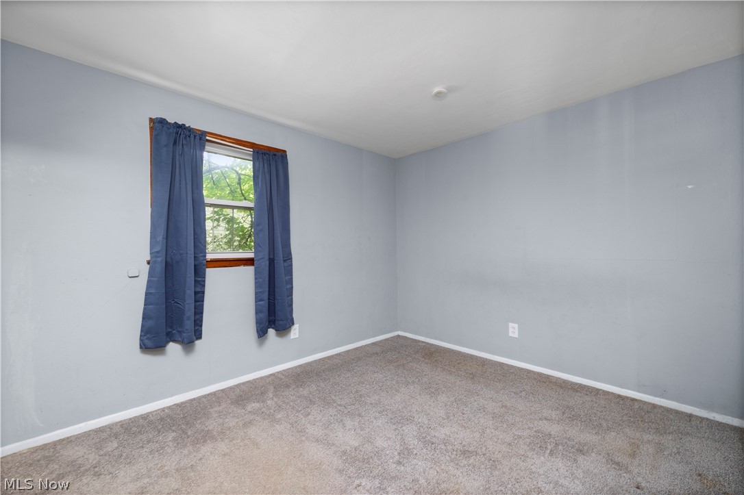2886 Grant Street Lorain OH 44052
