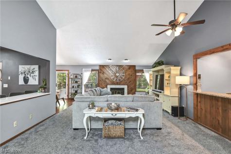 14855 Hartford Trail Strongsville OH 44136
