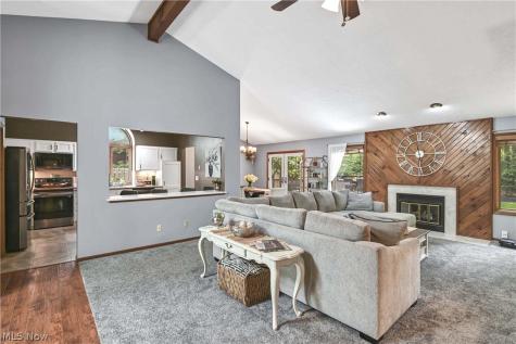 14855 Hartford Trail Strongsville OH 44136