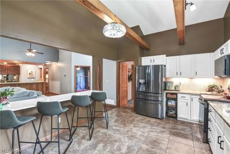 14855 Hartford Trail Strongsville OH 44136