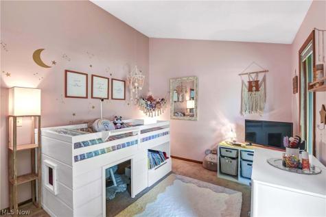 14855 Hartford Trail Strongsville OH 44136