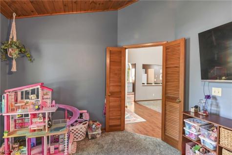14855 Hartford Trail Strongsville OH 44136