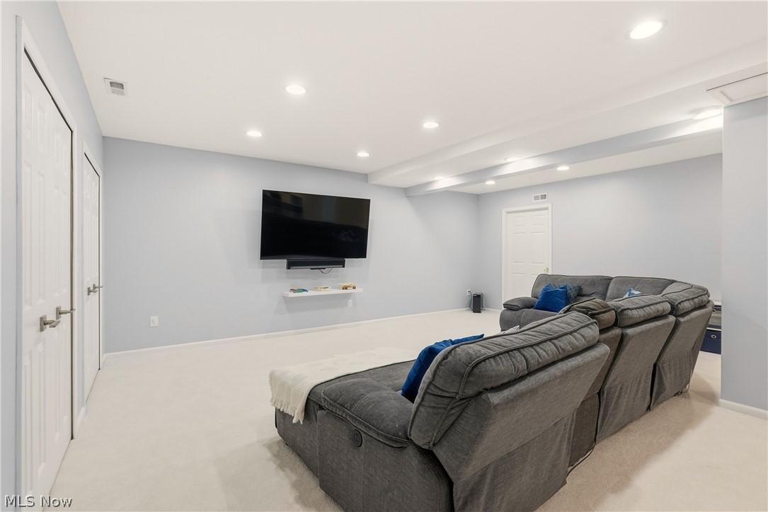35729 Quartermane Circle Bentleyville OH 44139