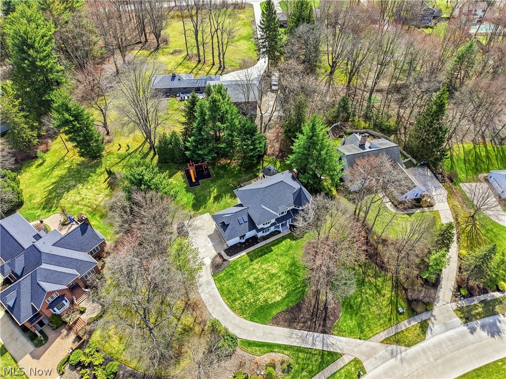 35729 Quartermane Circle Bentleyville OH 44139