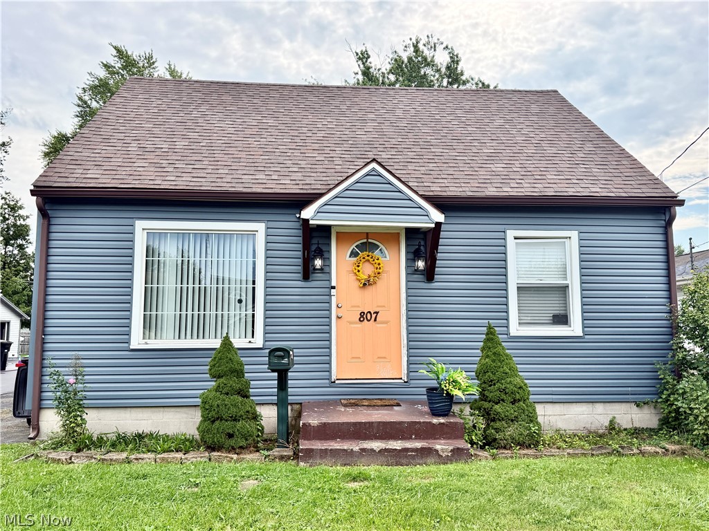807 Hazelwood Avenue SE Warren OH 44484