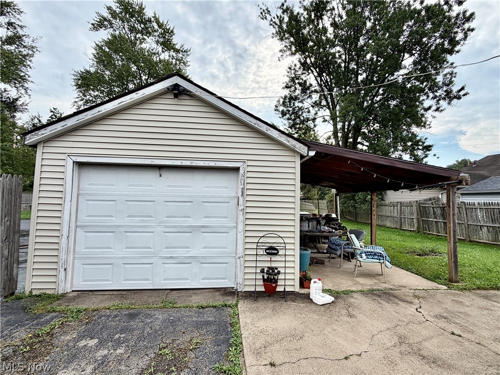 807 Hazelwood Avenue SE Warren OH 44484