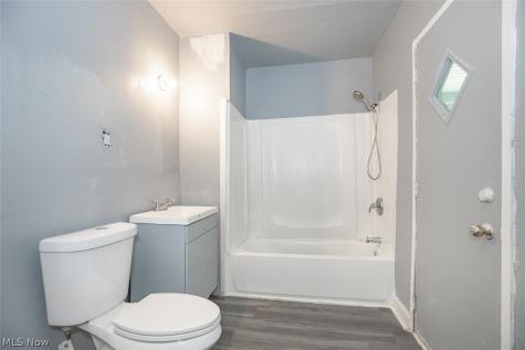 374 E 124th Street Cleveland OH 44108