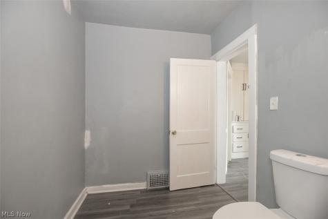 374 E 124th Street Cleveland OH 44108