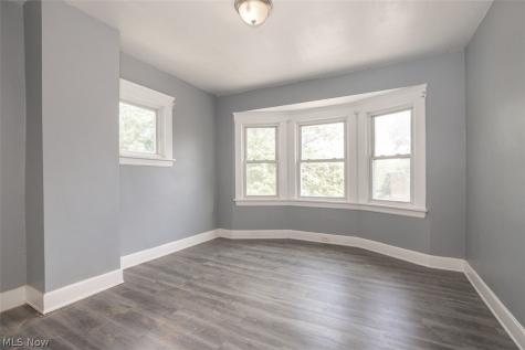 374 E 124th Street Cleveland OH 44108
