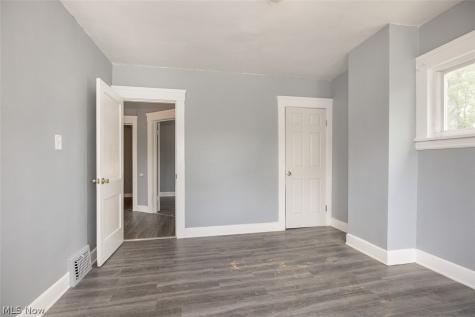 374 E 124th Street Cleveland OH 44108