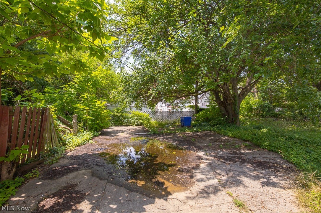 374 E 124th Street Cleveland OH 44108