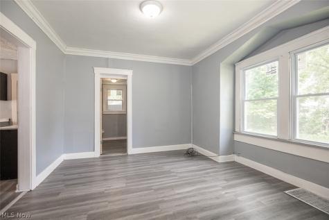 374 E 124th Street Cleveland OH 44108