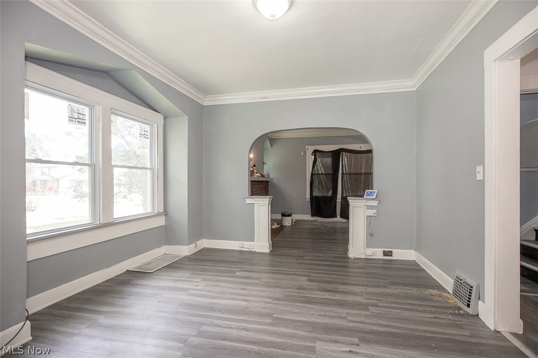 374 E 124th Street Cleveland OH 44108