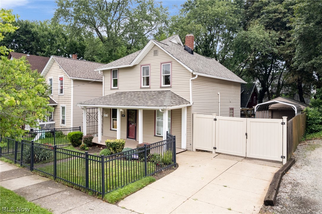 543 Allyn Street Akron OH 44311