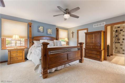 376 E Mohawk Drive Malvern OH 44644