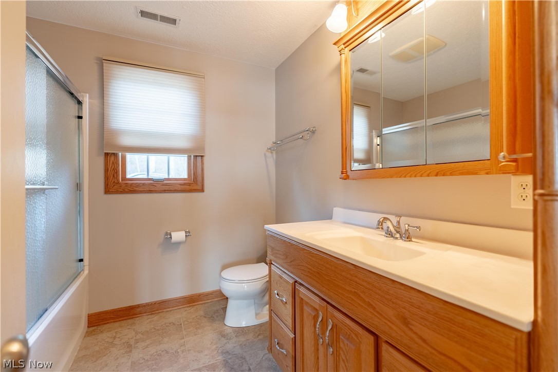 376 E Mohawk Drive Malvern OH 44644