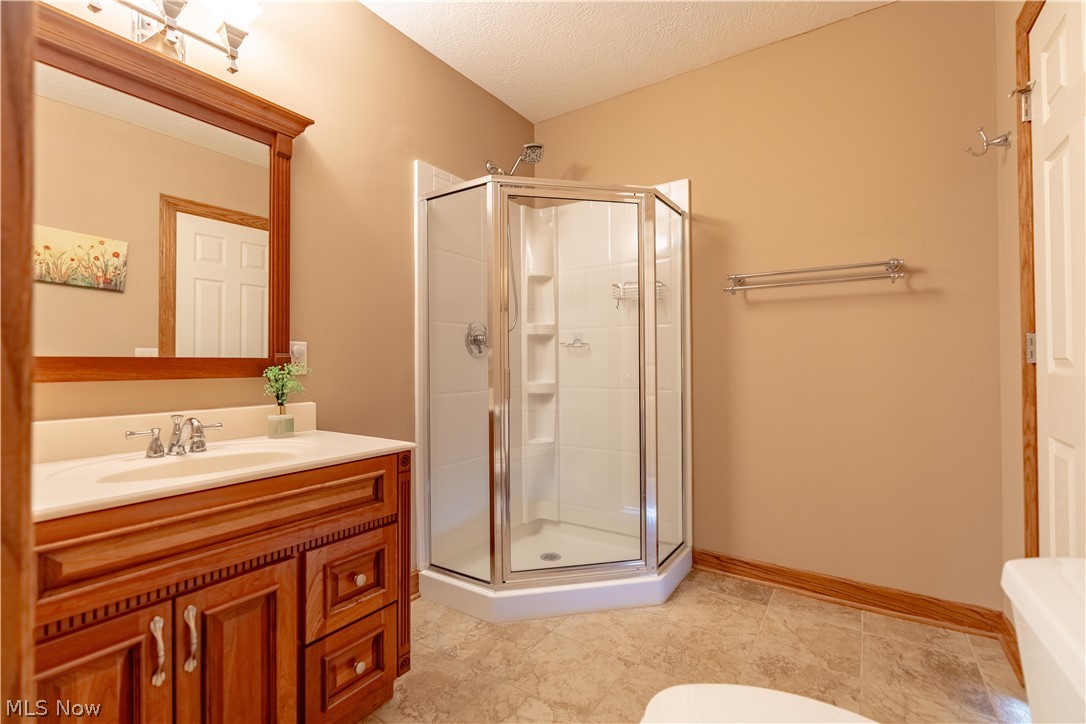 376 E Mohawk Drive Malvern OH 44644
