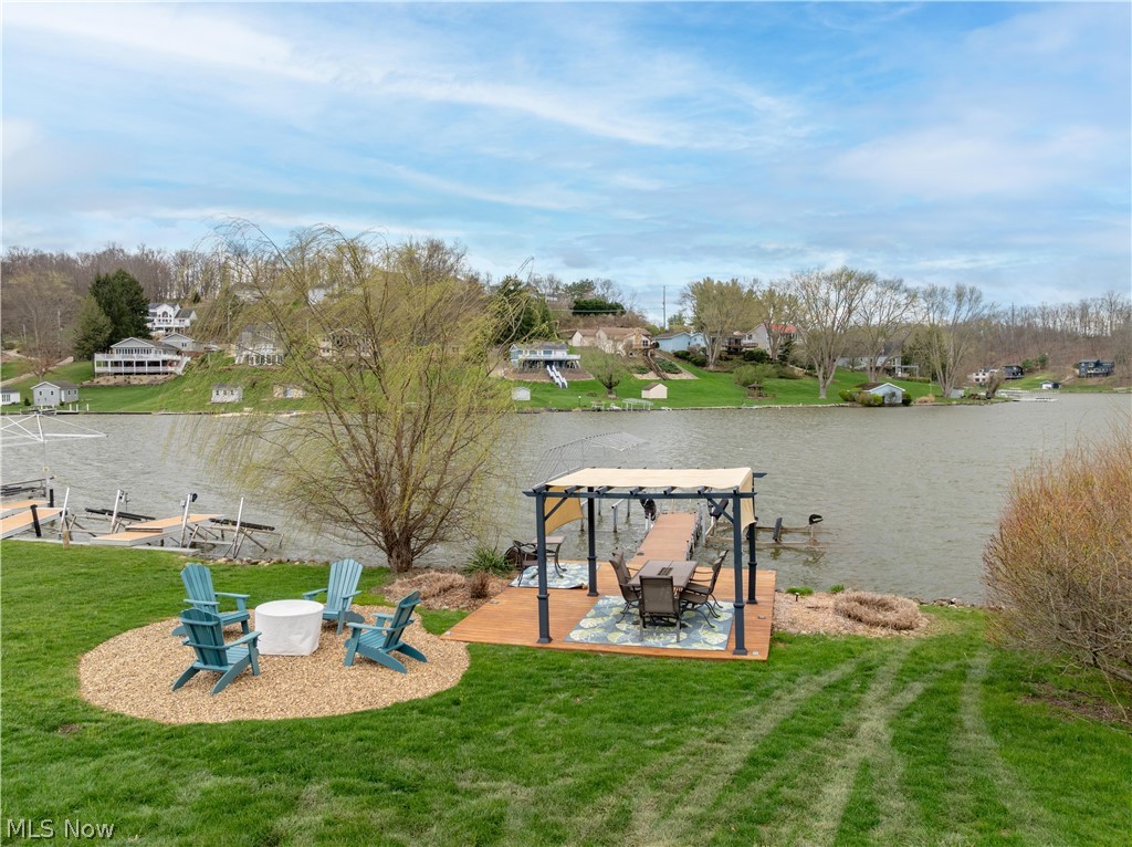 376 E Mohawk Drive Malvern OH 44644