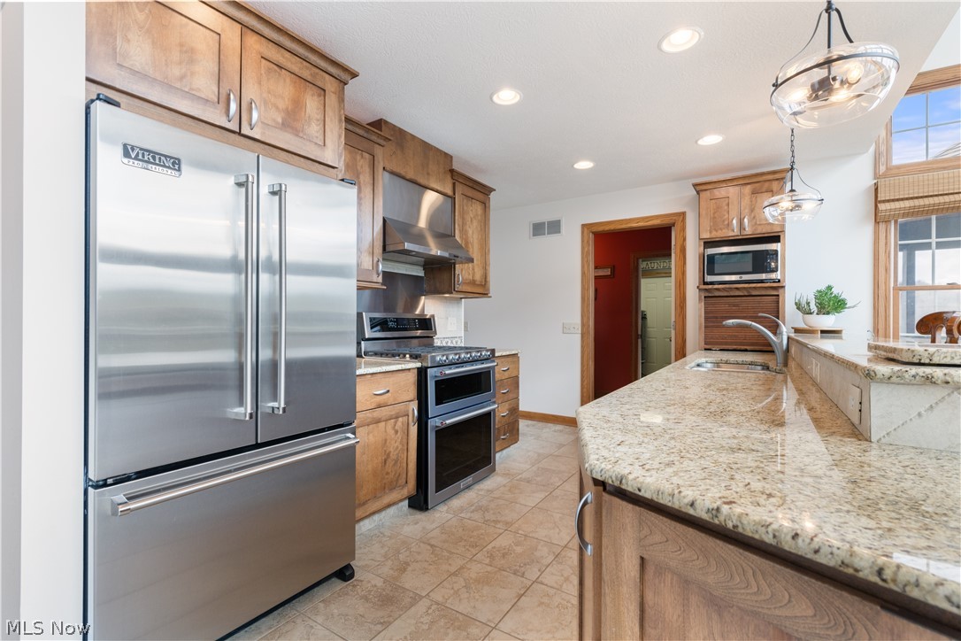 376 E Mohawk Drive Malvern OH 44644