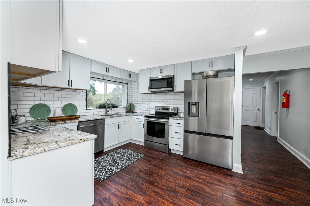 905 1/2 Shadybrook Drive Akron OH 44312