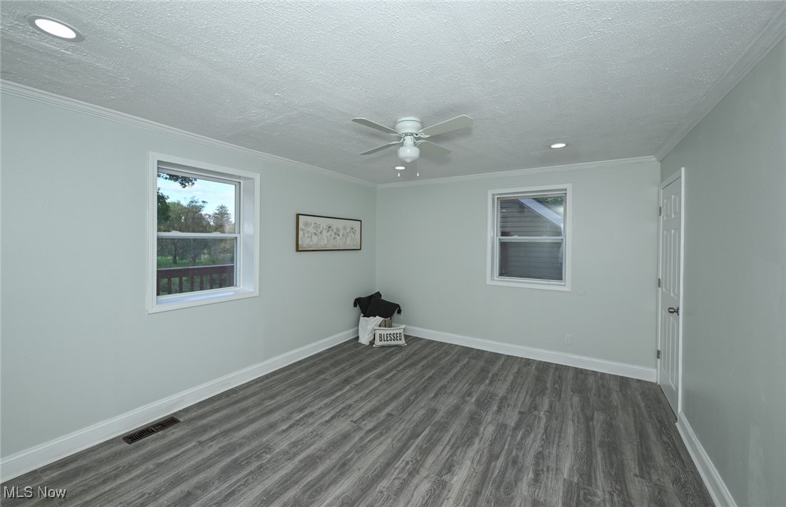 905 1/2 Shadybrook Drive Akron OH 44312