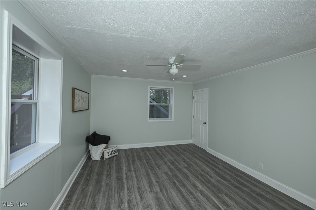 905 1/2 Shadybrook Drive Akron OH 44312