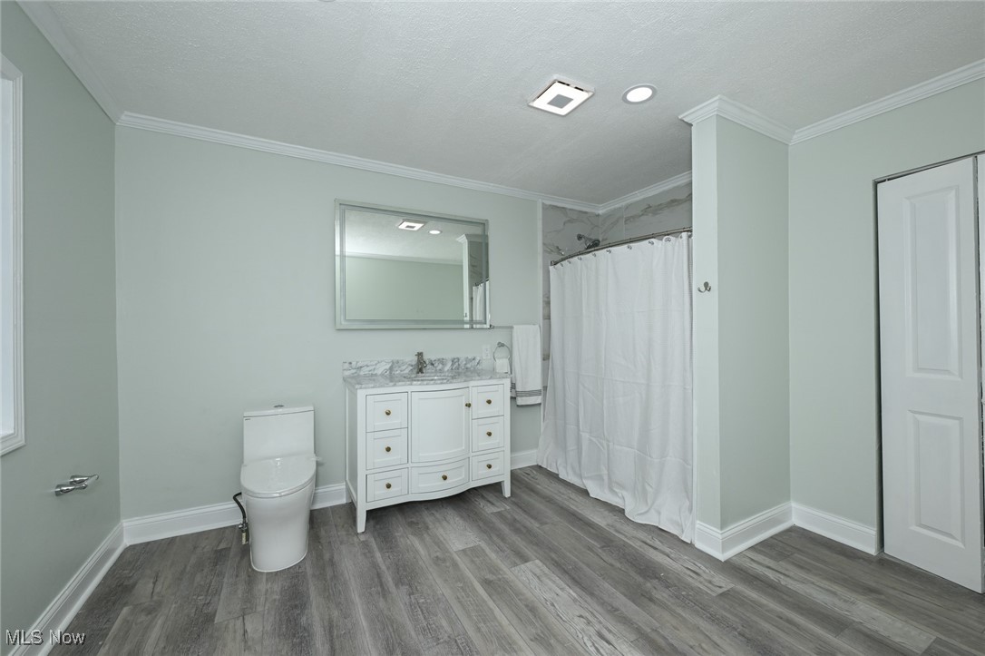 905 1/2 Shadybrook Drive Akron OH 44312