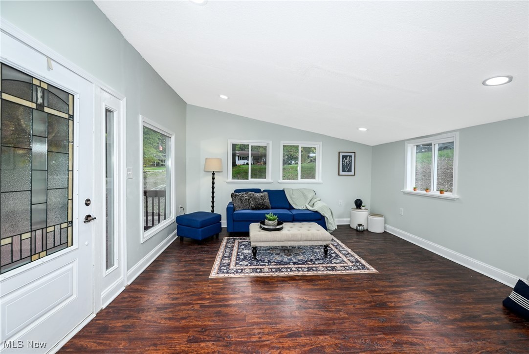 905 1/2 Shadybrook Drive Akron OH 44312